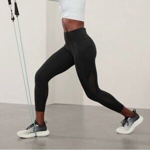 Athleta Ultimate Stash Mesh 7/8 Tight Sz XXS